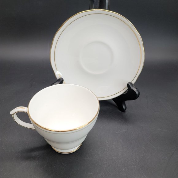 Duchess Ascot Tea Cup and Saucer Fine Bone China England BT1033 - Picture 3 of 6